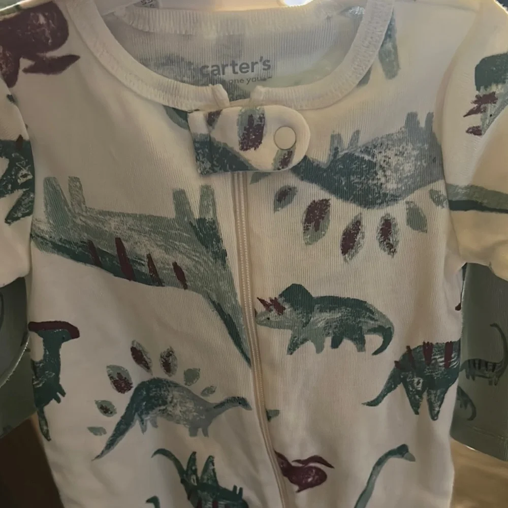 Carter's Dinosaur Print baby Onesie set. Size 3 months. Nwt